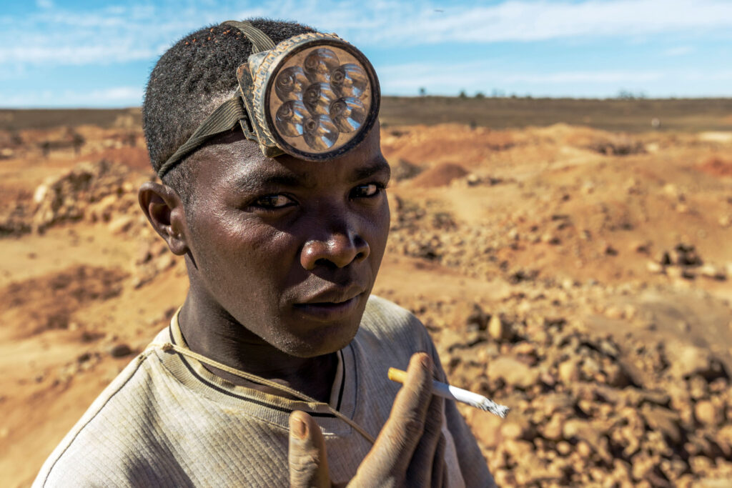 Ilakaka Gem Fields, Madagascar, Foto Toby Smith, Unknown Fields